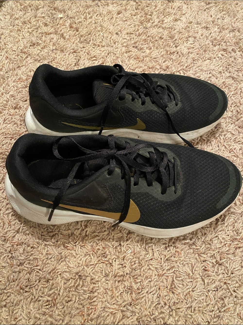 Nike Black and Gold Training Sneakers